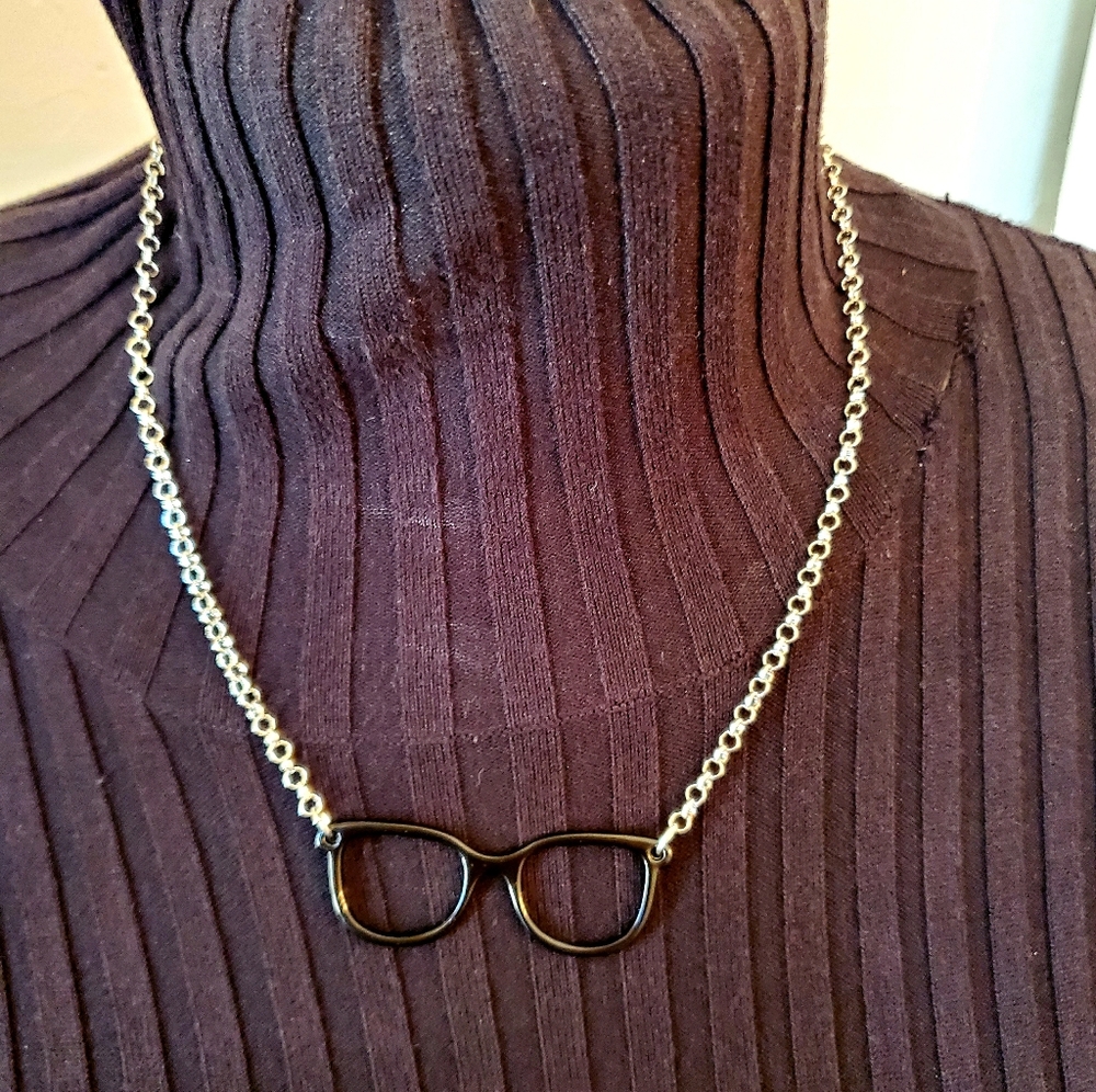 New Adorable Nerd Glasses Necklace